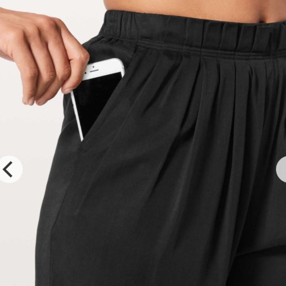 Lululemon Can You Feel The Pleat Pant - Picture 4 of 5